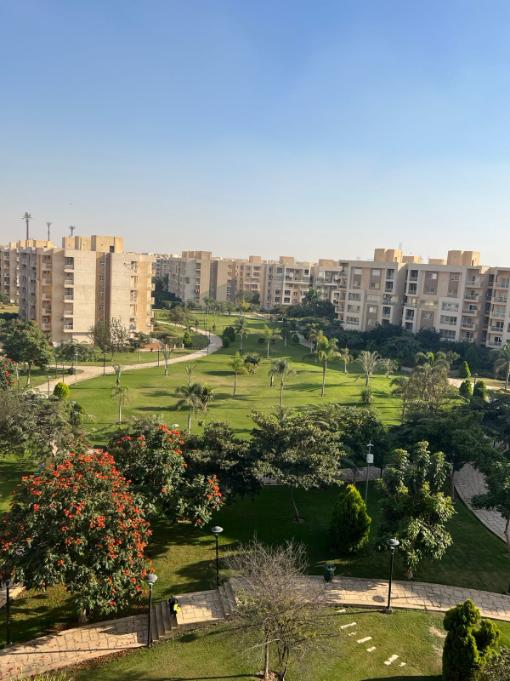 وايد جاردن شقة بمدينتي بالb11 للبيع كاش بمساحة 200م